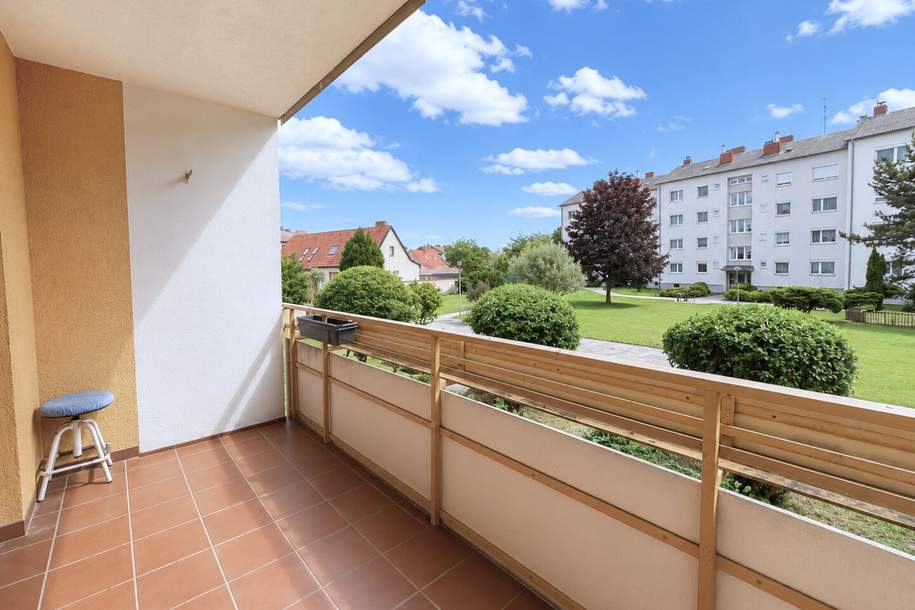 Großzügige 4-Zimmer-Wohnung mit Loggia in Ebergassing – viel Platz und Gestaltungspotenzial!, Wohnung-kauf, 225.000,€, 2435 Bruck an der Leitha