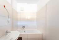 Moderne Dachgeschosswohnung mit großer Terrasse – Erstbezug