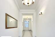 Lichtdurchflutet & luxuriös: Sanierter Altbau-Erstbezug mit Balkon