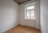 ++NEU++ Sanierungsbedürftige 4-Zimmer Altbau-Wohnung, viel Potenzial!