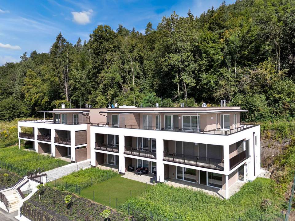 Velden HILLS! Penthousewohnung mit großzügiger Sonnenterrasse und Bergblick