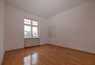 Traumhafte Altbauvilla mit Einliegerwohnung und großem Garten in Badennähe