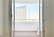 Erstbezug nach Generalsanierung - Helle großzügige 3 Zimmer Loggia-Wohnung mit toller Aussicht