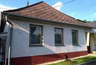 NEUER PREIS !!! Attraktive Gelegenheit für Käufer mit Blick für Potenzial – Einfamilienhaus mit Nebengebäude in Karlsdorf