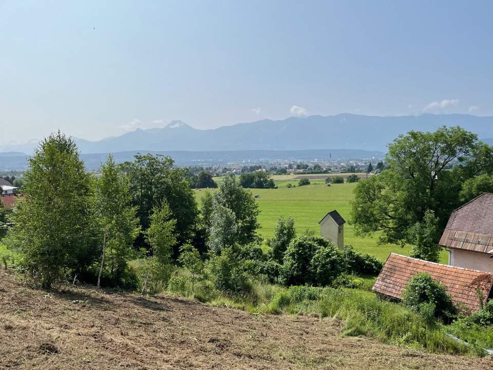 Sonniges Grundstück mit Berg- und Weitblick in Villach / Vassach