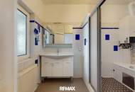 Vier-Zimmer-Altbau-Wohnung im 3. Stock in zentraler Lage!