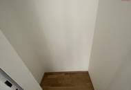 ERSTBEZUG nach Sanierung- Single Wohnung am südseitigen Sonnenhang!