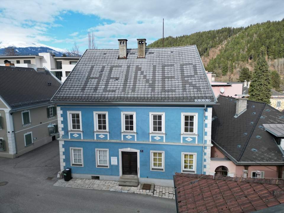 Haus mit 3 Einheiten inkl. Innenhof mit Parkplätzen