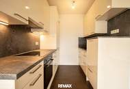 ERSTBEZUG – barrierefreie 3-Zimmer-Wohnung mit Einbauküche, Balkon und Tiefgaragenstellplatz in sonniger Lage!