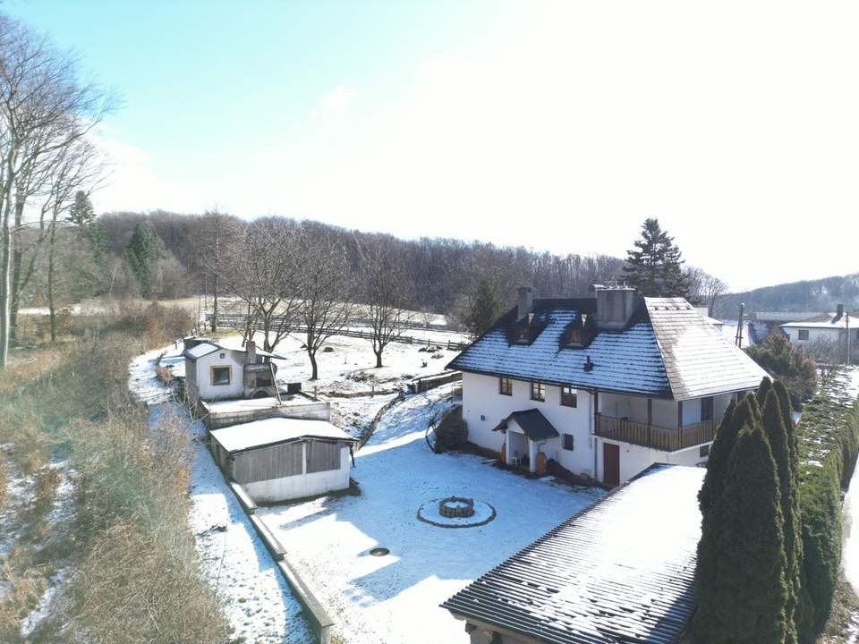 "Neuer Preis!!" LANDHAUS MIT GROSSEM, SONNIGEN GRUND AM WALDRAND