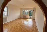 Familienwohnung mit 5 Zimmern , in gepflegter ruhiger Anlage im Grünen