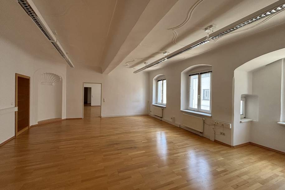 Helle Büroflächen mitten im Zentrum, Gewerbeobjekt-miete, 3.003,90,€, 4560 Kirchdorf an der Krems