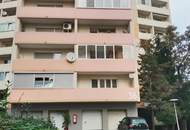 Frisch Renovierte 2-Zimmer Wohnung mit Loggia