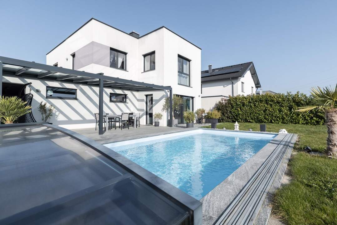 "Traumhaus mit Pool, Doppelgarage &amp; Gartenparadies, Nähe Tulln"