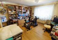 7321 Lackendorf: Ruhelage! Teilsaniertes und bezugsfertiges Einfamilienhaus mit Garage und großem Garten!