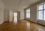 UNBEFRISTET - Repräsentative 9-Zimmer Altbauwohnung mit Balkon und Blick auf das Rathaus – ca. 293 m² in bester Innenstadtlage - auch ideal als Büronutzung