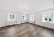 Erstbezug nach Renovierung (EG) und 26.849 m² Land (Tierhaltung erlaubt) !