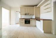 Elegante Villa mit 3 großzügigen Wohneinheiten in Toplage