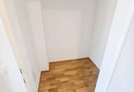 Wohnen mit Weitblick - Helle klimatisierte 2 Zimmer - Dachgeschoss-Maisonettewohnung mit Dachterrasse -- Goldeggasse
