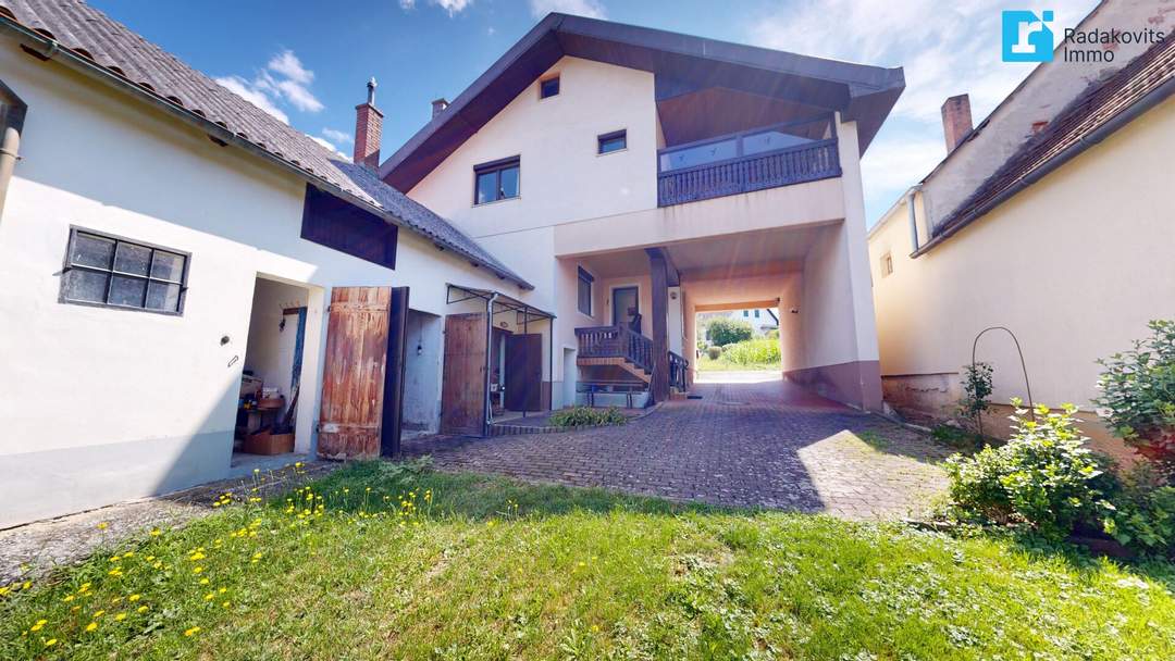 Geräumiges Mehrfamilienhaus in Güttenbach: Samt Garten und viel Lagerfläche!