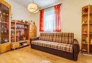 Vielseitige Liegenschaft mit zwei Wohnhäusern, Wirtschaftsgebäuden, Nutzflächen und Wald