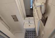 Hofruhelage: nettes Erdgeschoß-Single-Apartment im Herzen der Josefstadt!