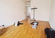 TERRASSENHIT, DACHGESCHOSS, 138 m2 Maisonette mit 45 m2 Terrasse, 3 Zimmer, Wohnküche, Wannenbad, Rembrandtstraße