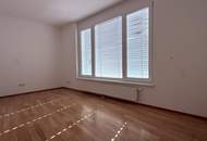 Silbergasse: Klimatisierte DG-Wohnung mit 86m² Terrassenfläche, 4 Zimmern, 2 Bädern !!!