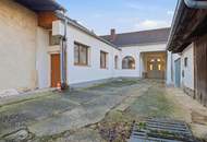 Traditionelles Landhaus mit idyllischem Innenhof in Mailberg!