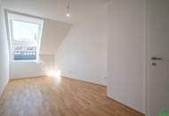 TRAUMHAFTE DACHGESCHOSSWOHNUNG *INKL. EINBAUKÜCHE*