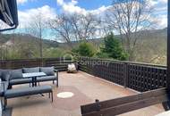 Mehrfamilienhaus mit Atelier, großem Grundstück und Fernblick ins Piestingtal