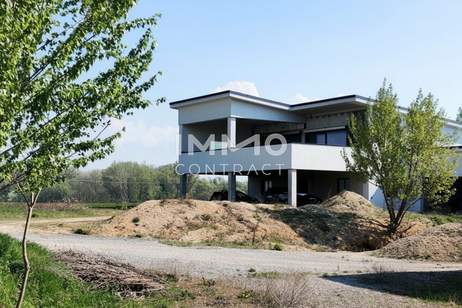 Attraktiver Betriebsstandort: Halle, Bürogebäude und großes Grundstück mit Entwicklungspotential, Gewerbeobjekt-kauf, 2.650.000,€, 2474 Neusiedl am See
