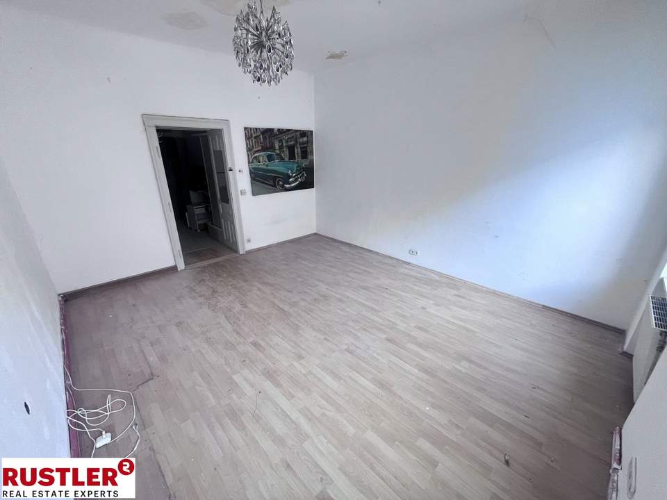 Schnäppchen in gefragter Lage Meidlings | Bastlerwohnung in saniertem Altbau!