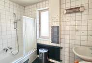 Großzügiges Wohnhaus mit zwei Wohneinheiten – ideal für Familien oder Mehrgenerationen mit Garten und mehreren Stellplätzen