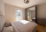 Hochwertig möblierte Luxuswohnung in Bestlage! 3 Zimmer | Überdachter Balkon | Tiefgaragenplatz inklusive| Blick ins Grün | Zwichen Bahnhof und Innenstadt gelegen