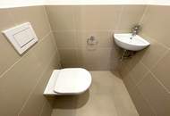 4.OG! Neuwertige 2 Zimmer Wohnung mit hofseitigem Balkon! Top-Ausstattung!