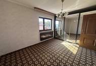 Wohnhaus mit viel Platz und Potenzial sucht neuen Eigentümer !