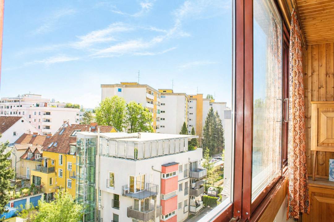 Stadtwohnung mit Weitblick im 5. OG – Loggia &amp; Top-Infrastruktur