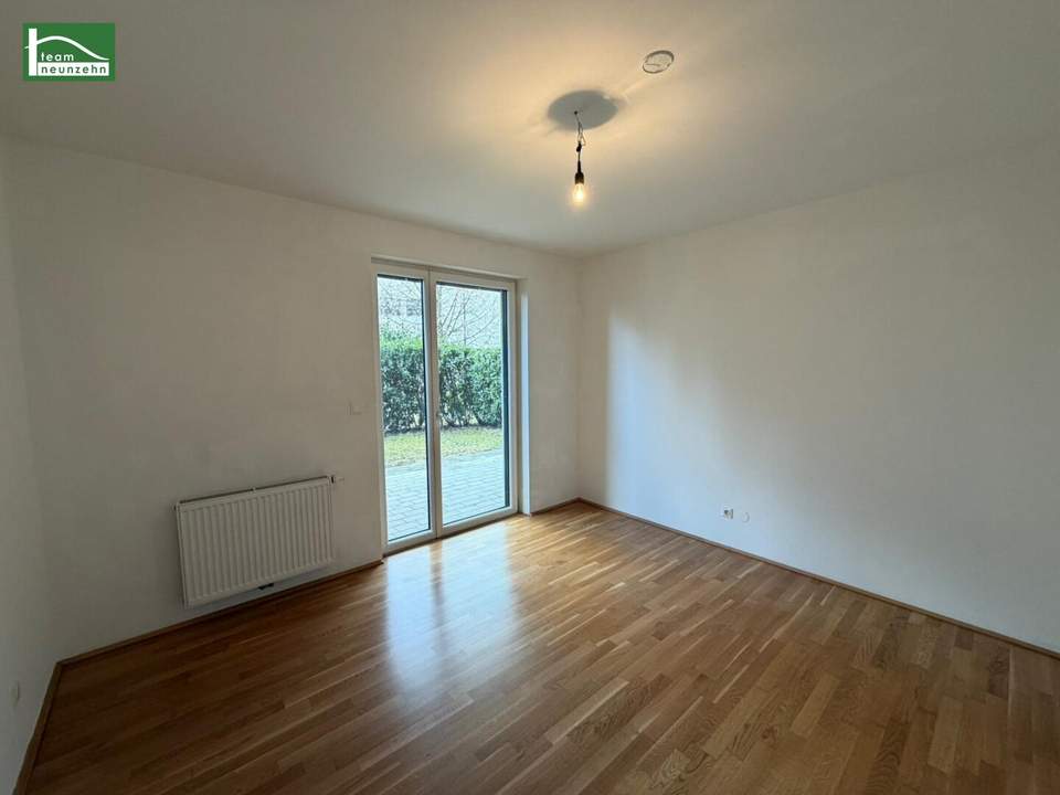 Wohnen im Grünen – Erdgeschoss mit Terrasse &amp; Gartenidylle