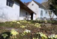 Bürgerliches Einfamilienhaus mit viel Platz, liebenswerten Garten & Ausblick gen Maria Taferl!