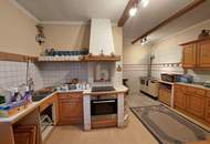 CHARMANTES REIHENHAUS MIT GARTEN, SANIERUNGSBEDÜRFTIG