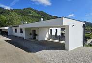 MODERN LIVING - Neuwertige Doppelhaushälfte mit 2 Terrassen und Doppelcarport in ruhiger Aussichtslage