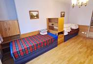 FAMILIENHIT MIT POTENTIAL, 113 m2 Neubau mit Loggia, 4 Zimmer, Küche, 2 Bäder, teilmöbliert, 3. Liftstock, Enkplatz