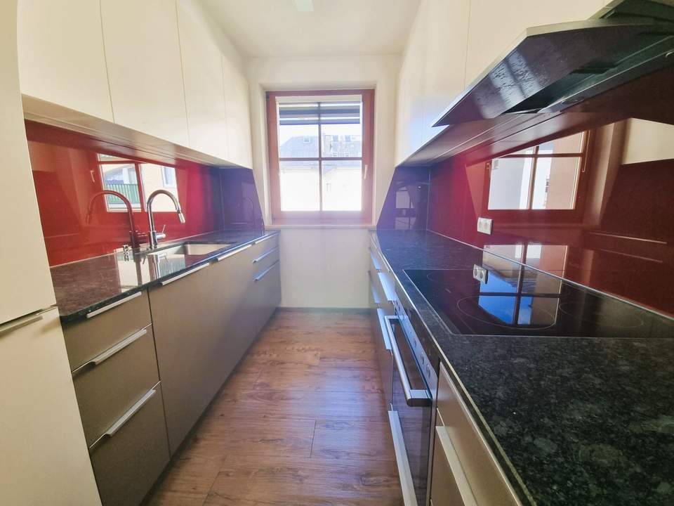 Attraktive 3-Zimmer-DG-Wohnung mit Balkon & Tiefgarage – sofort bezugsfertig