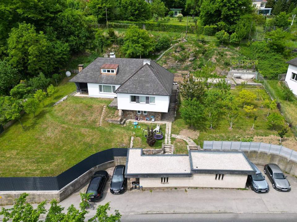 Familiendomizil mit Weitblick auf großzügigen Grundstück in Steyr Tabor