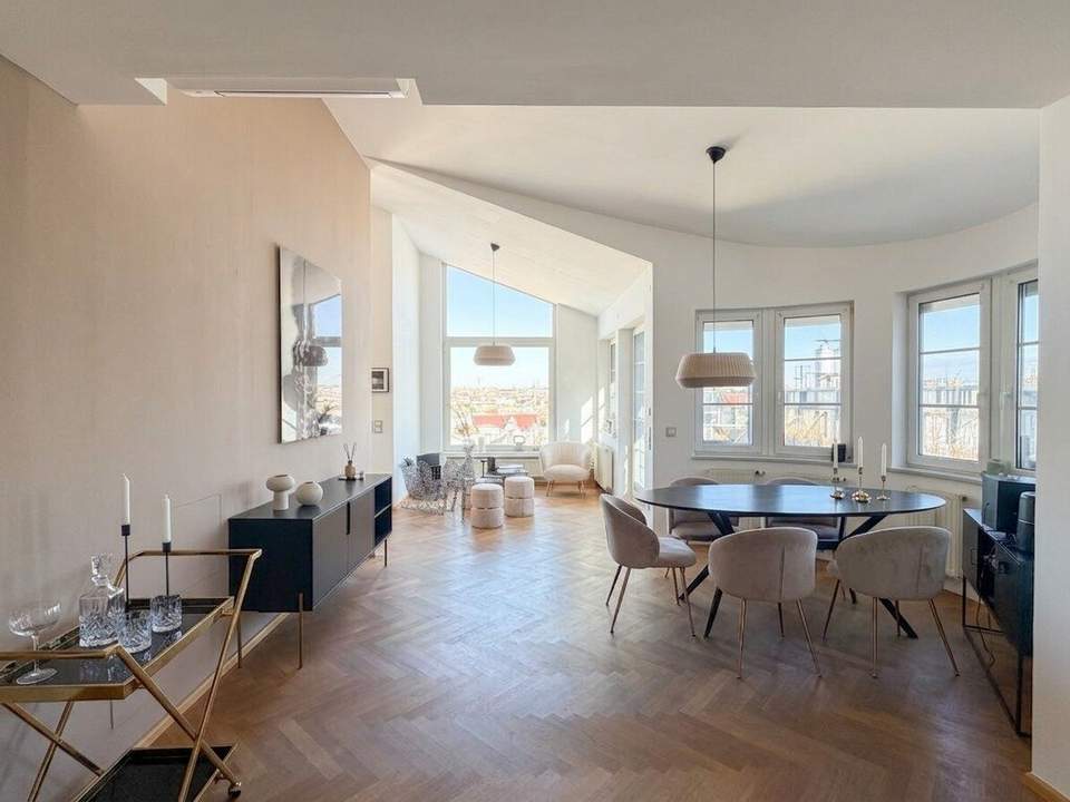 Dachgeschoß mit Blick von der Wohnebene