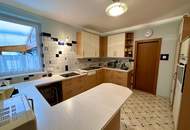 Haus zum Wohlfühlen mit Wintergarten und Pool auf großem Grundstück!