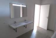 Barrierefreie 4 Zi-Wohnung mit großem Balkon und 2 Autostellplätzen