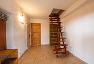 Saniertes Landhaus in Einzellage mit 6.961 m² Grund, Wirtschaftsgebäuden und Werkstätten