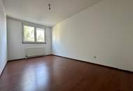3 Zimmer Wohnung plus Loggia und Lift